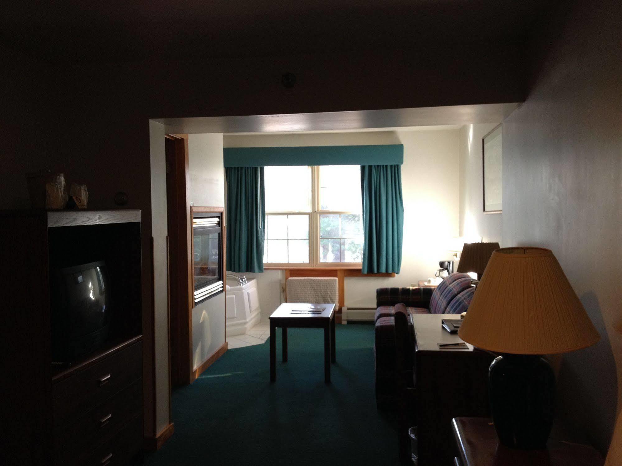 Inn Grey Fox Stowe