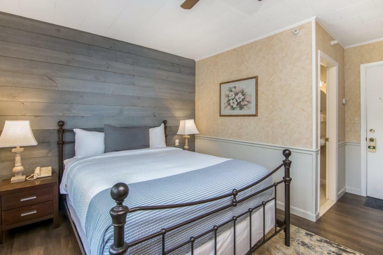 Grey Fox Inn Stowe